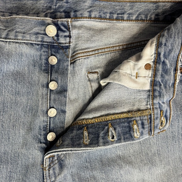 Levi's 501 Jeans Mens 36x29 Faded Light Wash Blue Straight Leg Button Fly Denim - Picture 3 of 12